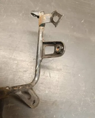 Stelaż uchwyt mocowanie lampy przód czachy części Yamaha DT 125 R i E — zdjęcie 10