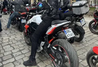 Suzuki GSR 750 — zdjęcie 5