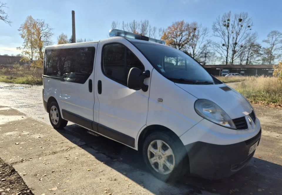 RENAULT Trafic 2.0 dCi 115 KM (2011)
