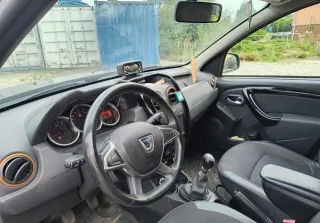 Dacia duster 4x4 — photo 5