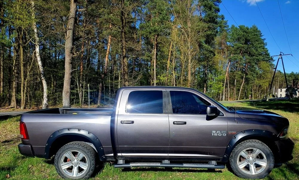 Dodge Ram Sport skóra 4x4 zamiana na motocykl wchodzi w grę