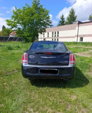 Chrysler 300C 5.7 V8 HEMI — zdjęcie 4
