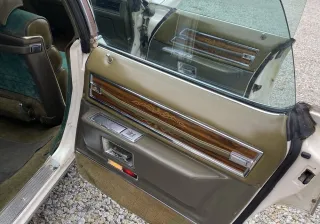 Cadillac Fleetwood Brougham 1972r. 7700 V8 300KM automat, zabytek — photo 8