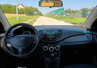 Hyundai i10_Benzynka_Sprawna Klimatyzacja_160 tyś. Przebiegu_Bez Rdzy_Zadbany — photo 6