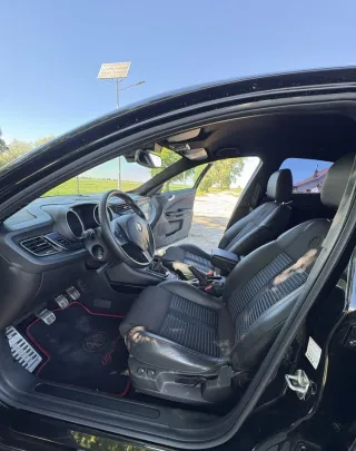 Alfa Romeo Giulietta Sportiva 2.0 JTDm 170 KM | 2012 — zdjęcie 7