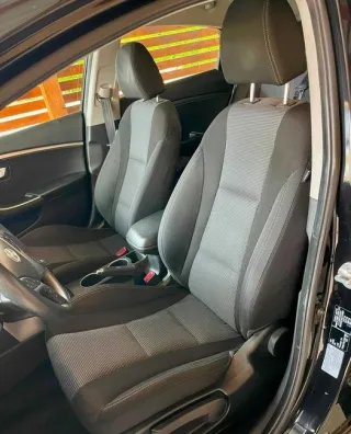 Samochód Hyundai i30 1.6 CRDI (diesel) Blue Drive — zdjęcie 5